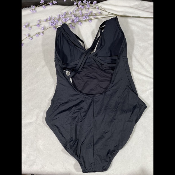 NWT La Blanca Cross Back One-Piece Swimsuit‎ 16 BLK - Picture 9 of 12